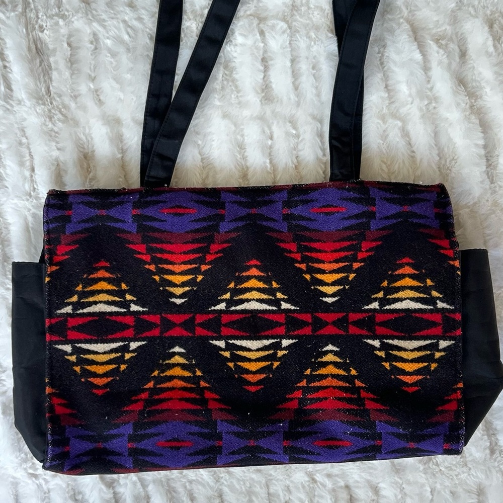 Pendleton Black and Multicolor Geometric Tote - Picture 2 of 7